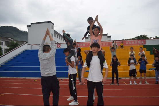 A1 三陽鎮(zhèn)疊羅漢非遺傳承走進(jìn)三陽學(xué)校座談會(huì)686.png